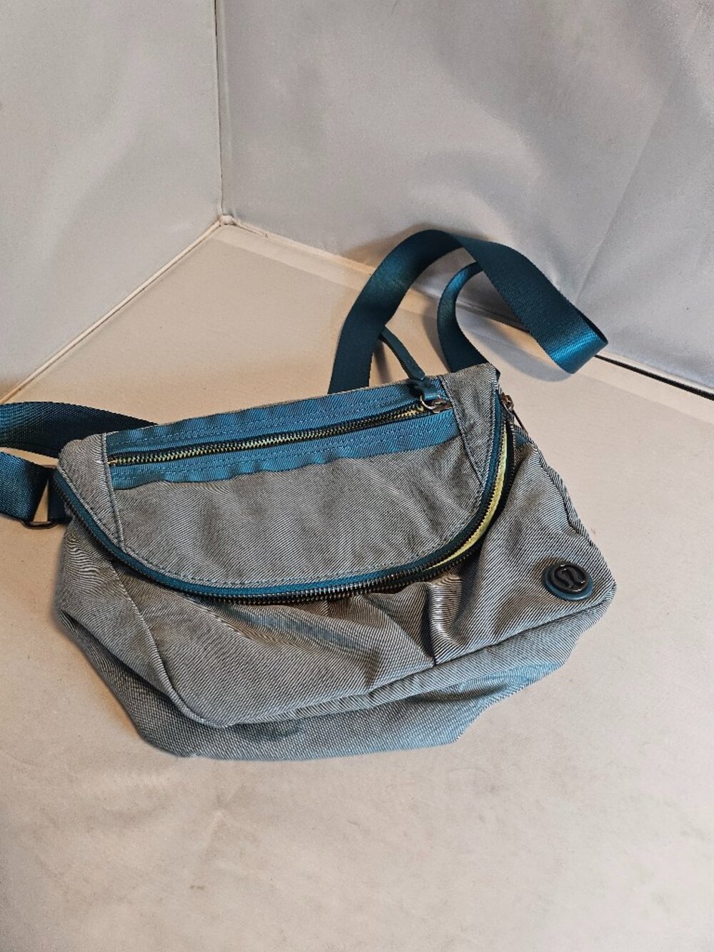Lululemon Festival Bag II in Tofino Teal